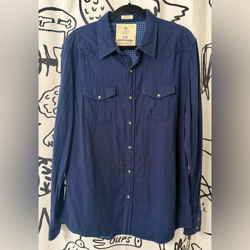 Standard Transitions AE Outfitters  Men's Blue Casual Button-Down Shirt